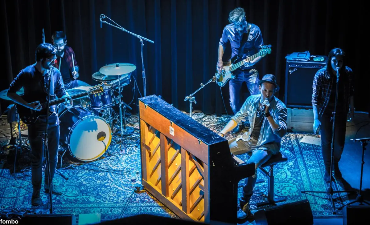 Live concert atmosphere at a Mike Low event